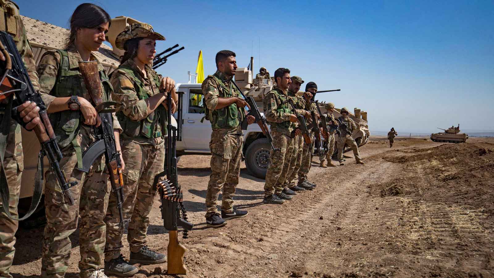 مصادر: تحالف روسي كردي لتهريب "فلول الأسد" من حميميم إلى القامشلي