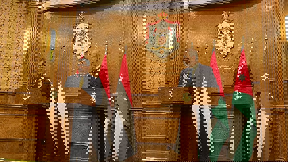 وزير الخارجية اليمني: نؤيد أي تحرك لتحويل الهدنة إلى سلام دائم