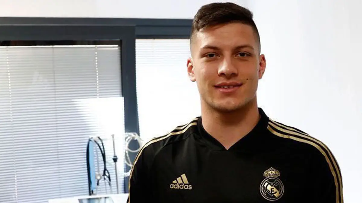 تقديم لوكا يوفيتش لاعبًا رسميًّا في ريال مدريد (فيديو)