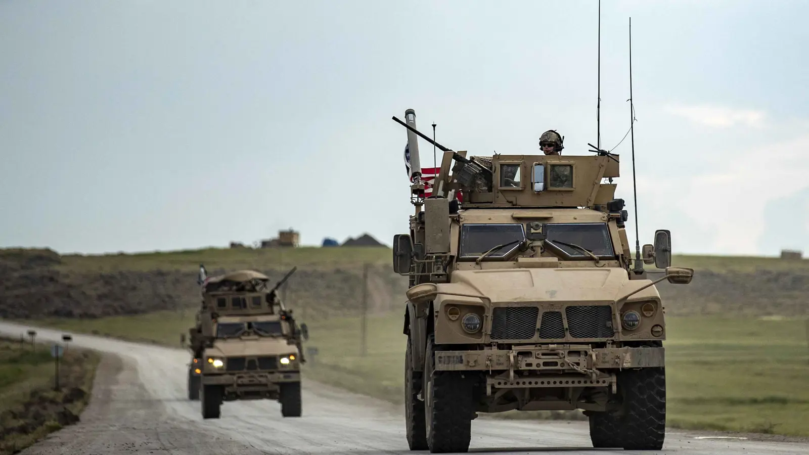 هجوم يستهدف قاعدة "خراب الجير" الأمريكية في سوريا