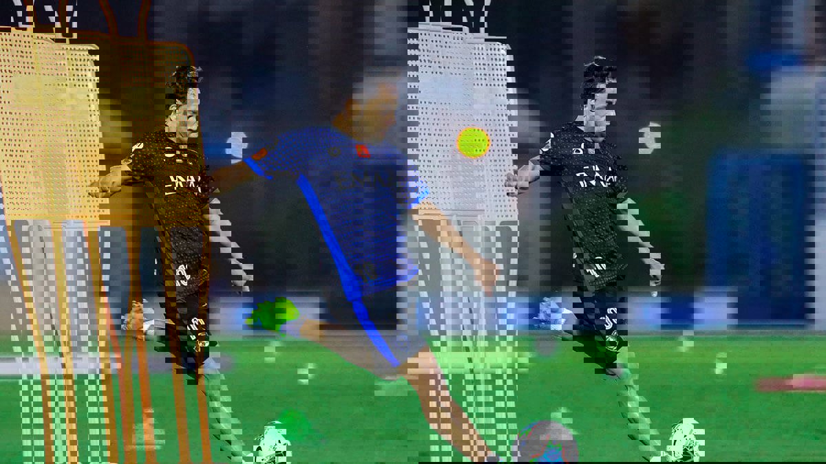 محمد الشلهوب قائد نادي الهلال السعودي يتحدث عن موعد اعتزاله (فيديو)