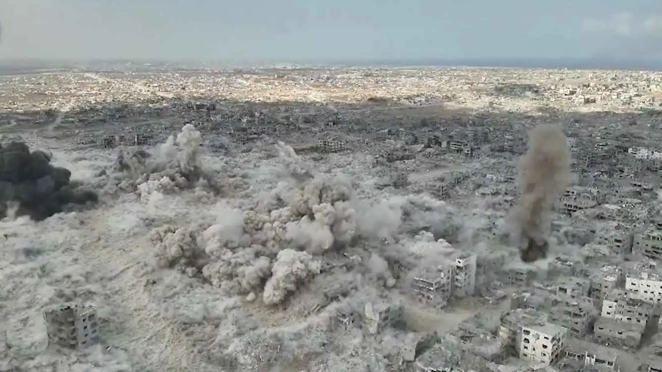 يتضمن "غرفة عمليات" لحماس.. الجيش الإسرائيلي يدمر نفقا بحي الزيتون (فيديو)