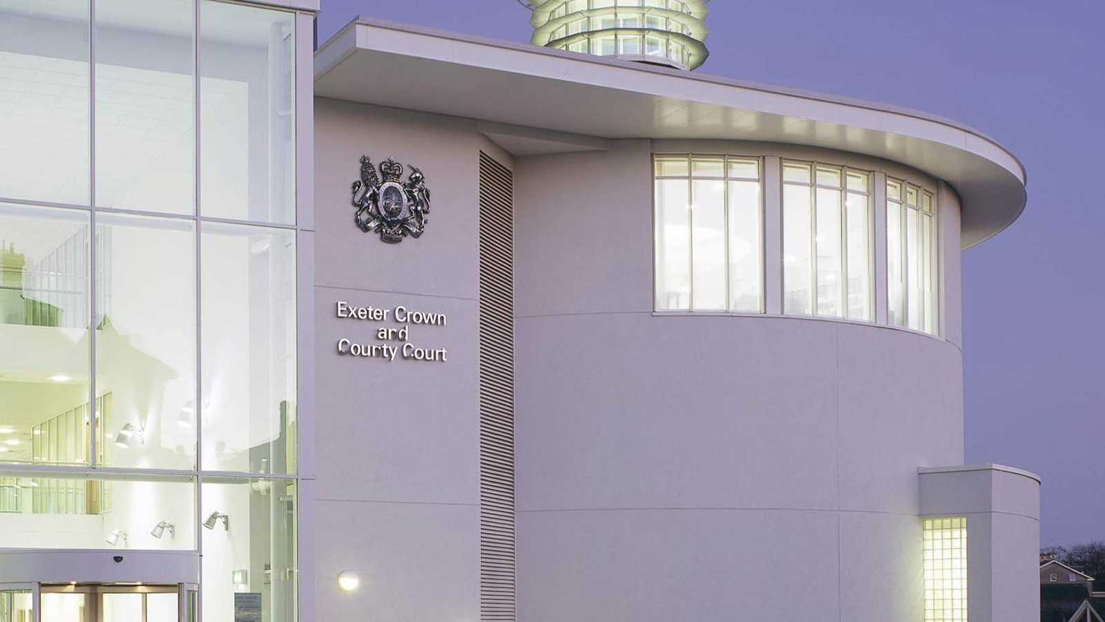 محكمة بريطانية تدين رجلا بعد تركه جثة شريكته في المنزل لسنوات