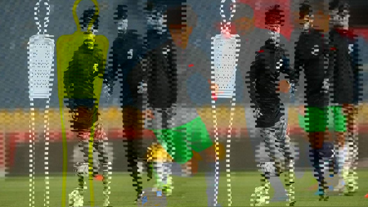 مدرب منتخب العراق: زيدان إقبال لاعب مانشستر يونايتد رفض المشاركة أمام سوريا