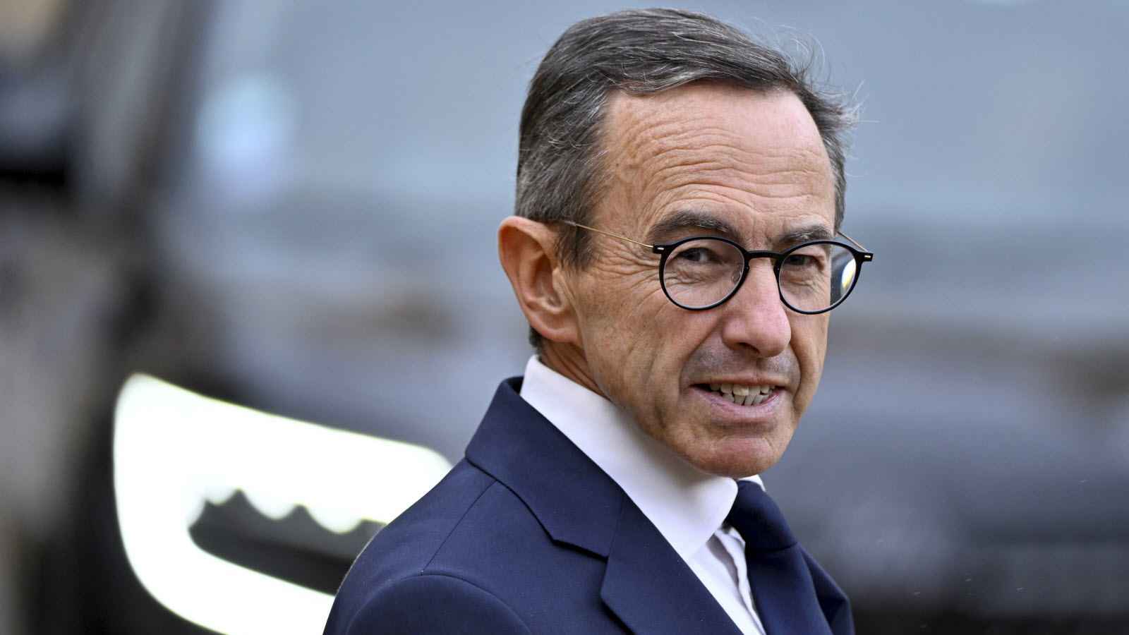 متدين غامض.. من هو مرشح اليمين الوسطي لرئاسة فرنسا برونو ريتايو؟