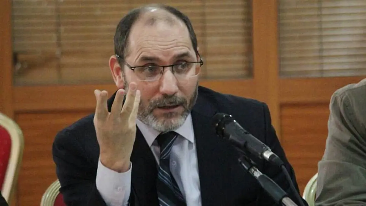 إصابة زعيم "إخوان الجزائر" عبد الرزاق مقري بفيروس كورونا