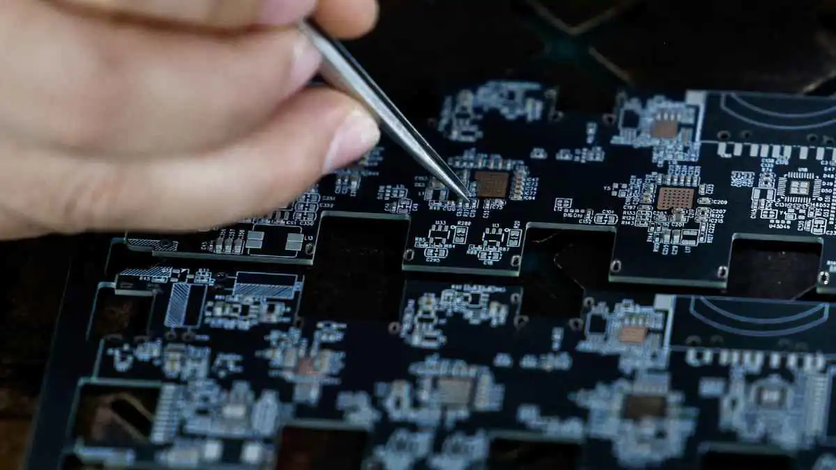 اضطرابات سلاسل الإمداد ترفع أسعار رقائق الإلكترونيات عالمياً