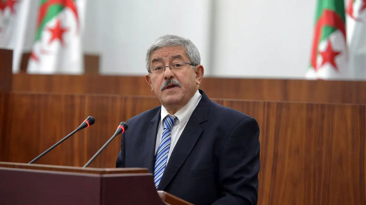 الجزائر.. حزب أويحيى "ينقلب" على بوتفليقة ويدعوه إلى الرحيل