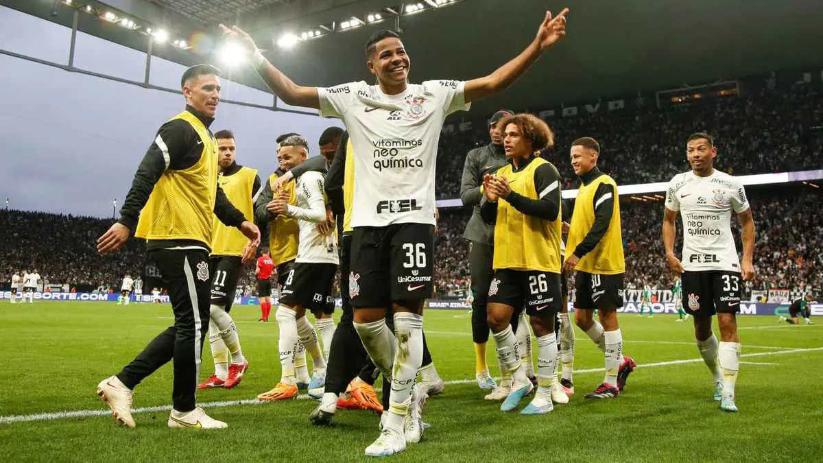 بعد حكم قضائي برازيلي.. هل تعثرت صفقة انضمام ويسلي إلى النصر السعودي؟