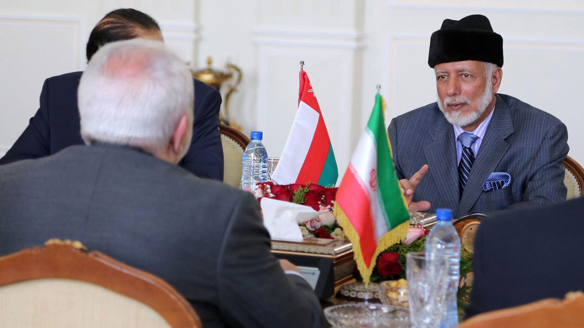 هآرتس: كورونا يهدد حياد سلطنة عمان