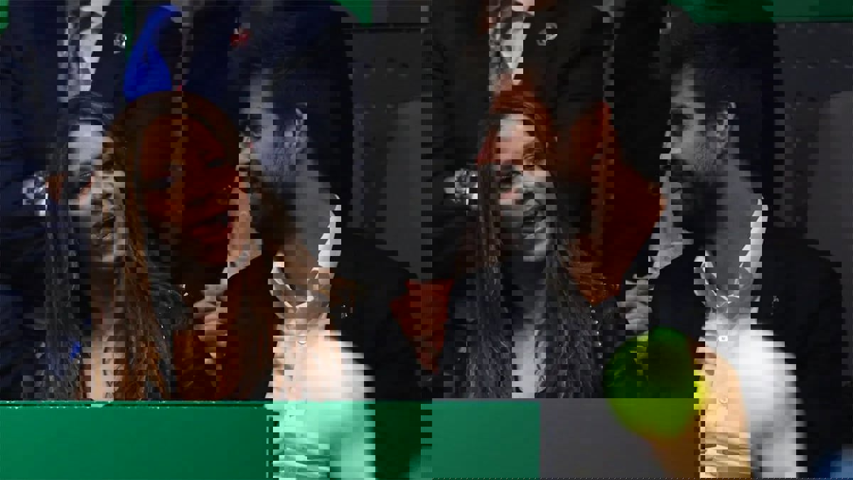 تعرف على رد فعل شاكيرا على صور بيكيه مع صديقته الجديدة