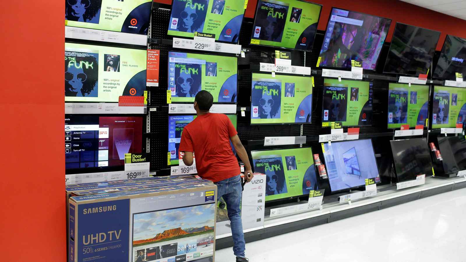 "عين داخل كل بيت".. هكذا تمنع التلفاز الذكي من التجسس عليك