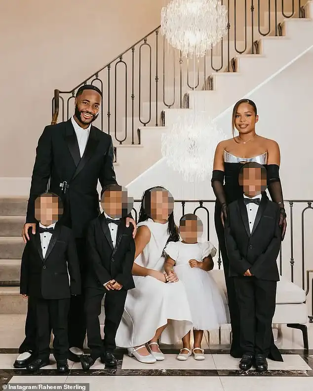  سترلينغ وعائلته