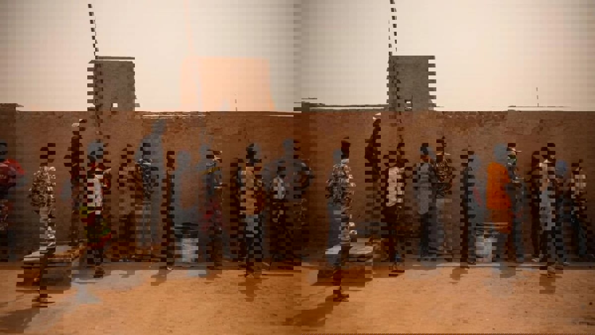 أزمة بين الجزائر والنيجر بسبب "ترحيل المهاجرين"