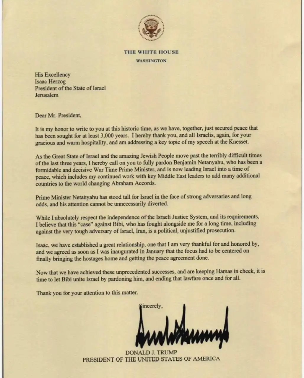 صورة متداولة لرسالة ترامب للرئيس الإسرائيلي