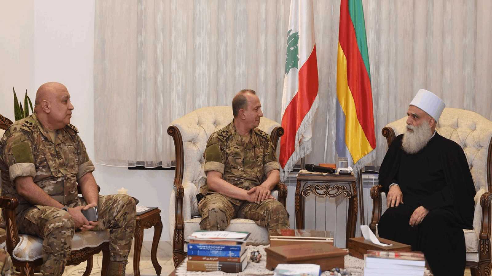 شيخ عقل طائفة الدروز بلبنان يدعو إلى وأد الفتنة في السويداء