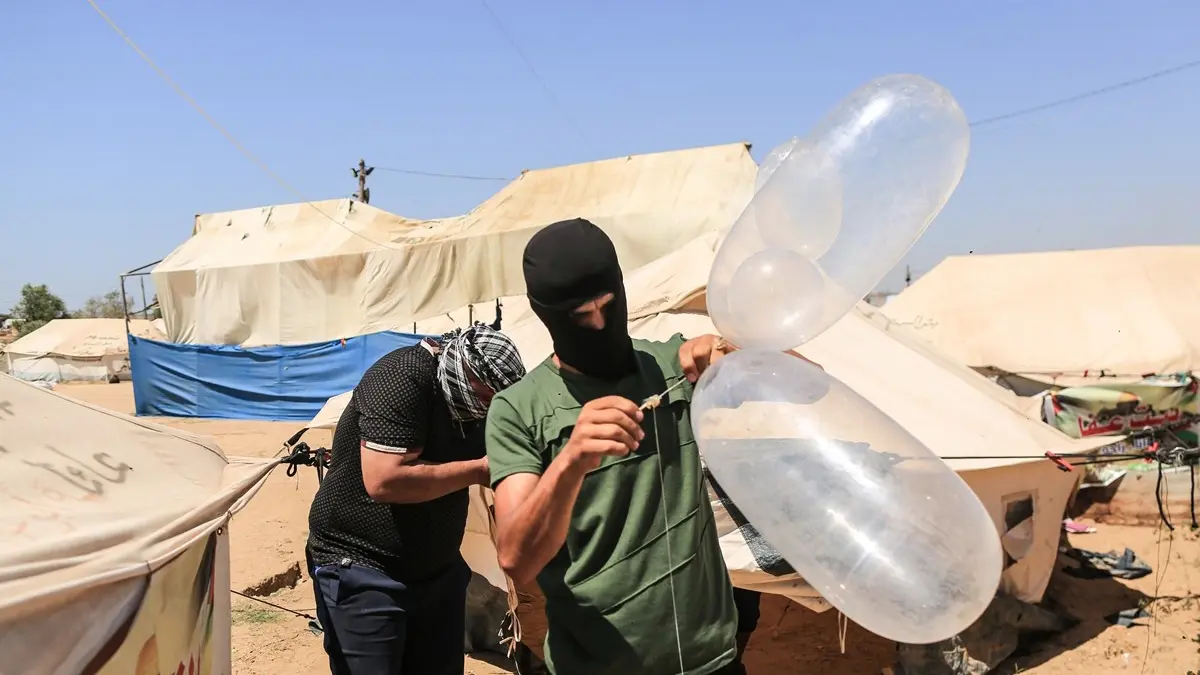 الجيش الإسرائيلي ينشر قناصة للتصدي للبالونات المفخخة من غزة