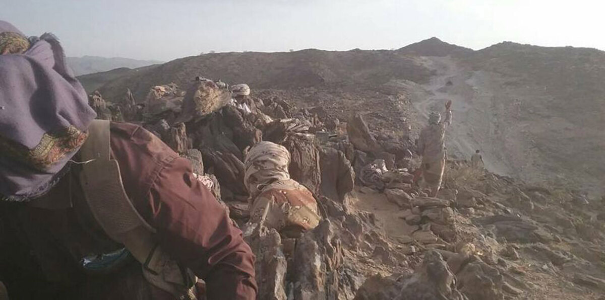 بدعم التحالف.. قوات الجيش اليمني تستمر بالتقدم في البيضاء (صور)