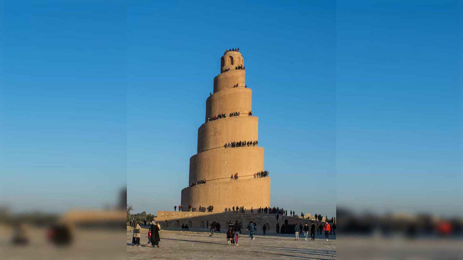 ملوية سامراء.. مئذنة عراقية "سرقت" الأضواء من المسجد الكبير (صور)