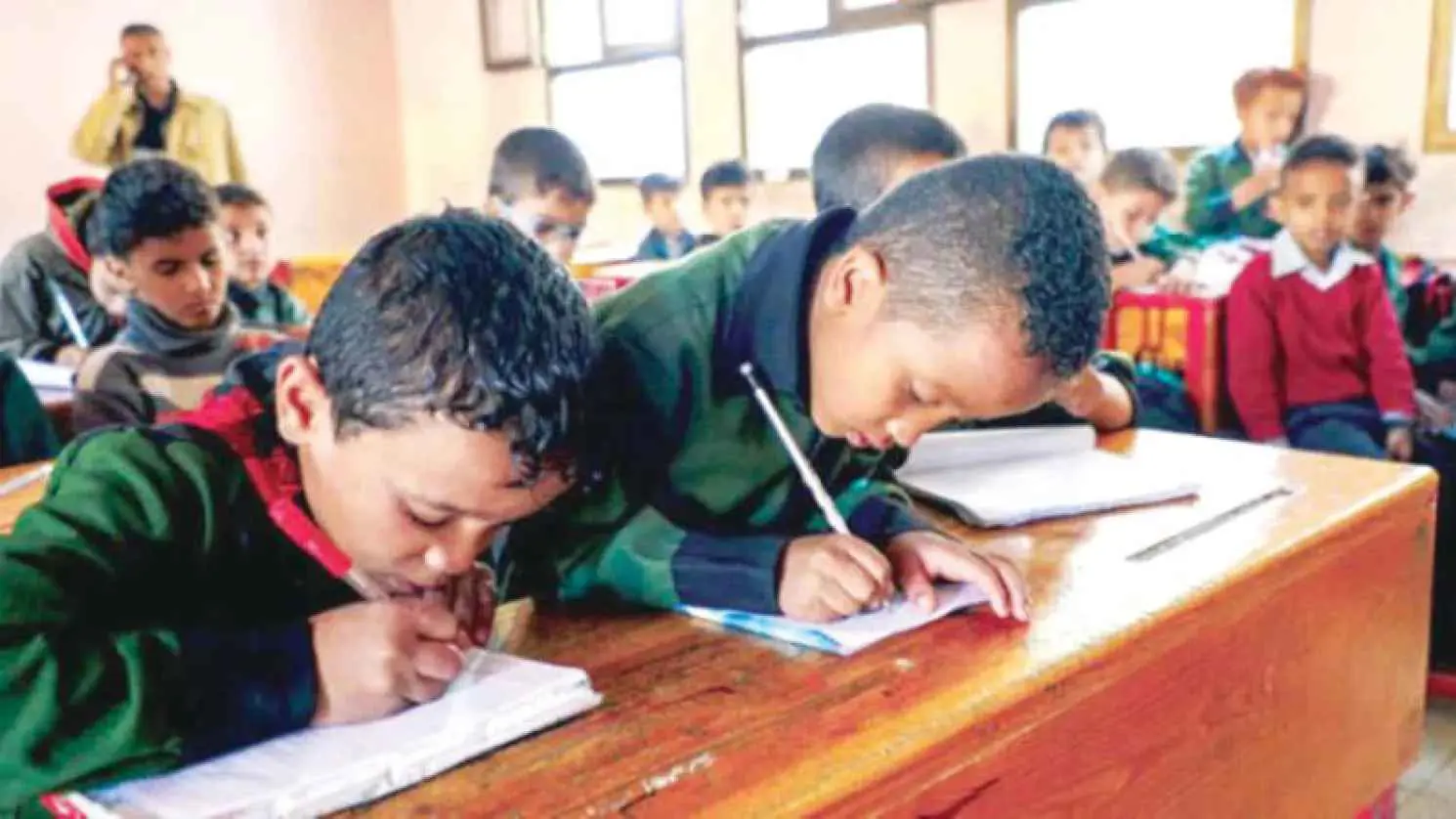 جدل في اليمن.. الحوثيون يوقفون تدريس الإنجليزية في الصفوف الأولى