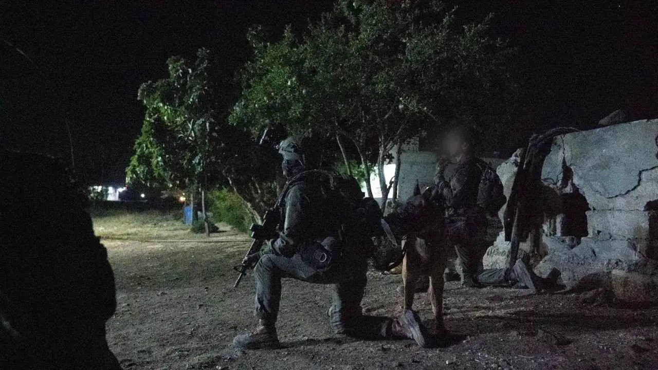 على حدود لبنان.. الجيش الإسرائيلي يتموضع في رخلة السورية (فيديو)