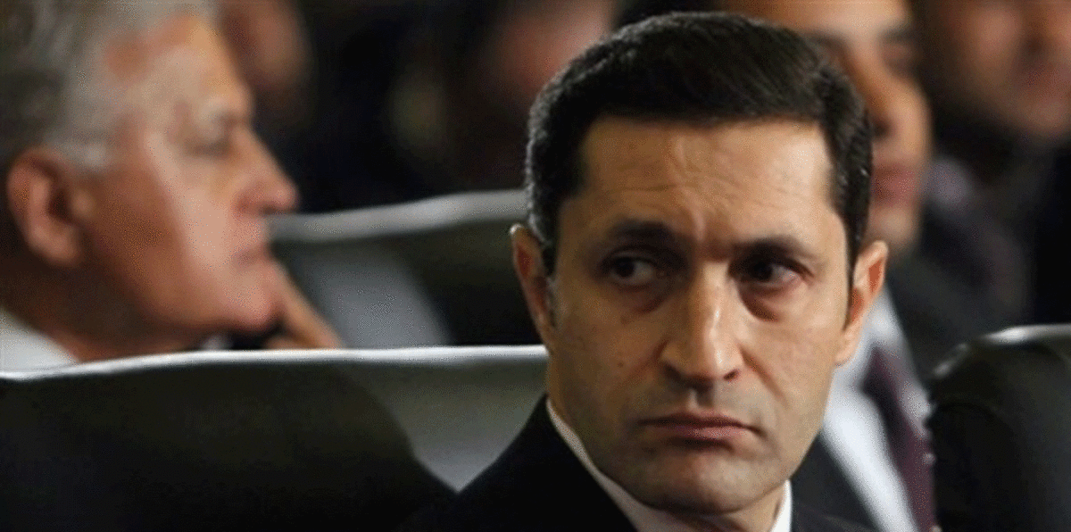 ماذا قال علاء مبارك في أول تعليق بعد قرار القبض عليه؟