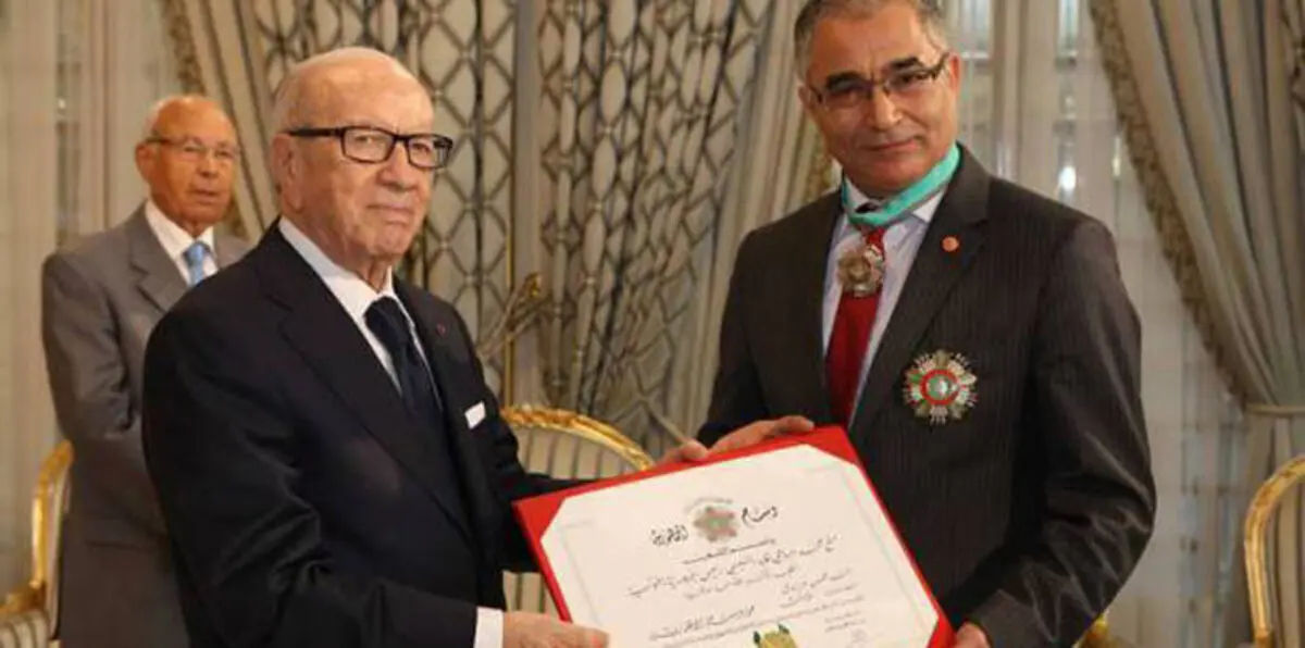 السبسي يعقد لقاء سريا مع أمين عام "نداء تونس"