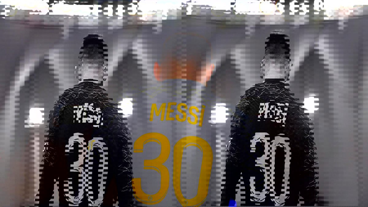 بدء الاتصالات الرسمية.. الكشف عن خطة برشلونة لاستعادة ميسي 