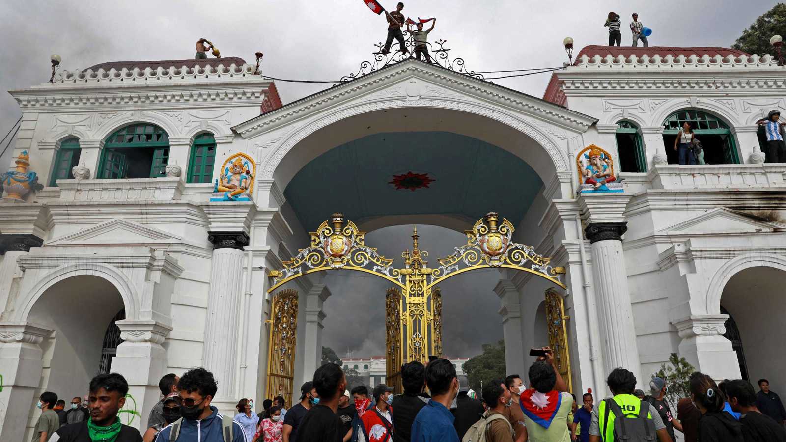 جيل الشباب يفرض إرادته.. نيبال بين الفوضى والتحول الديمقراطي