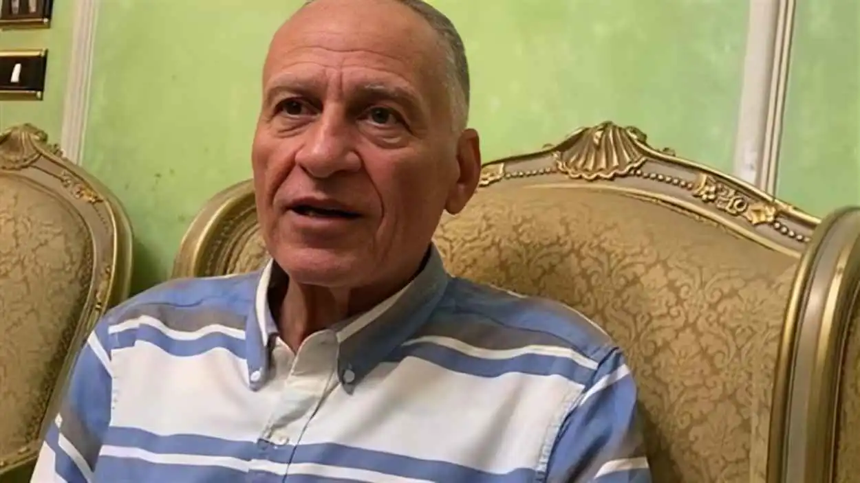 السكرتير الخاص لحسني مبارك يخرج عن صمته بشأن "الزواج السري"