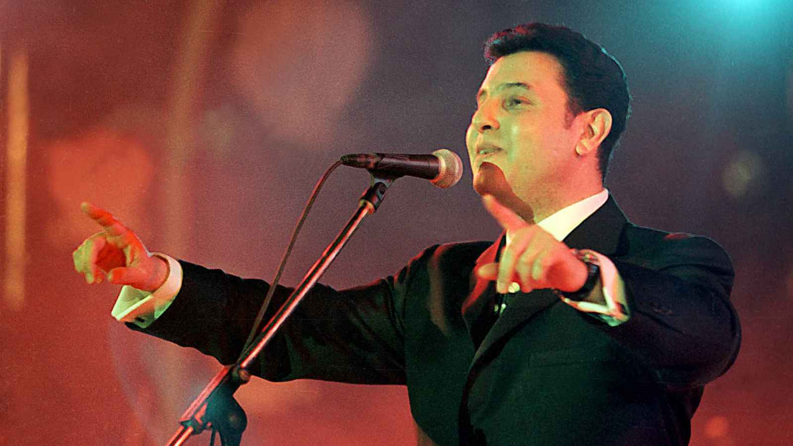 لماذا اعتذر هاني شاكر عن تقديم حفله بمهرجان "العلمين"؟‎