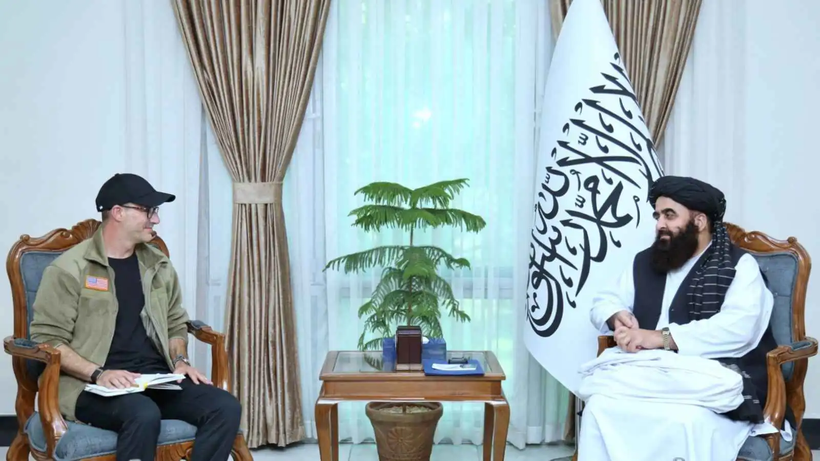 محادثات أفغانية أمريكية في كابول حول الأسرى وفرص الاستثمار