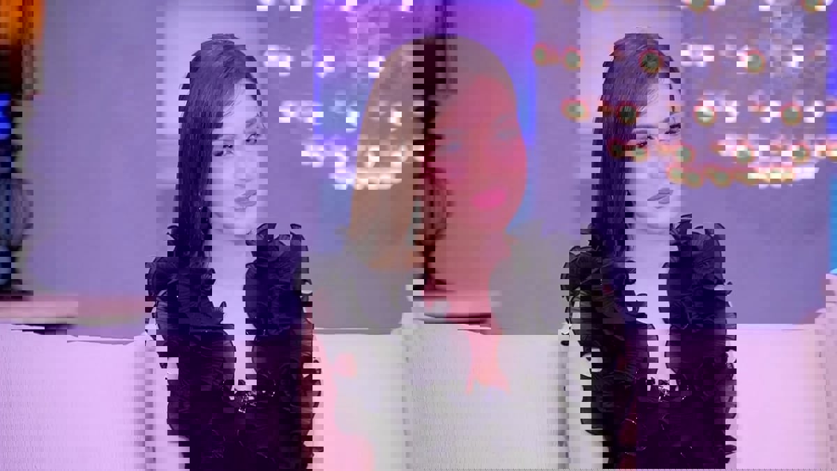 ياسمين عز تهاجم الفنان محمد عطية بسبب حديثه عن المساكنة قبل الزواج