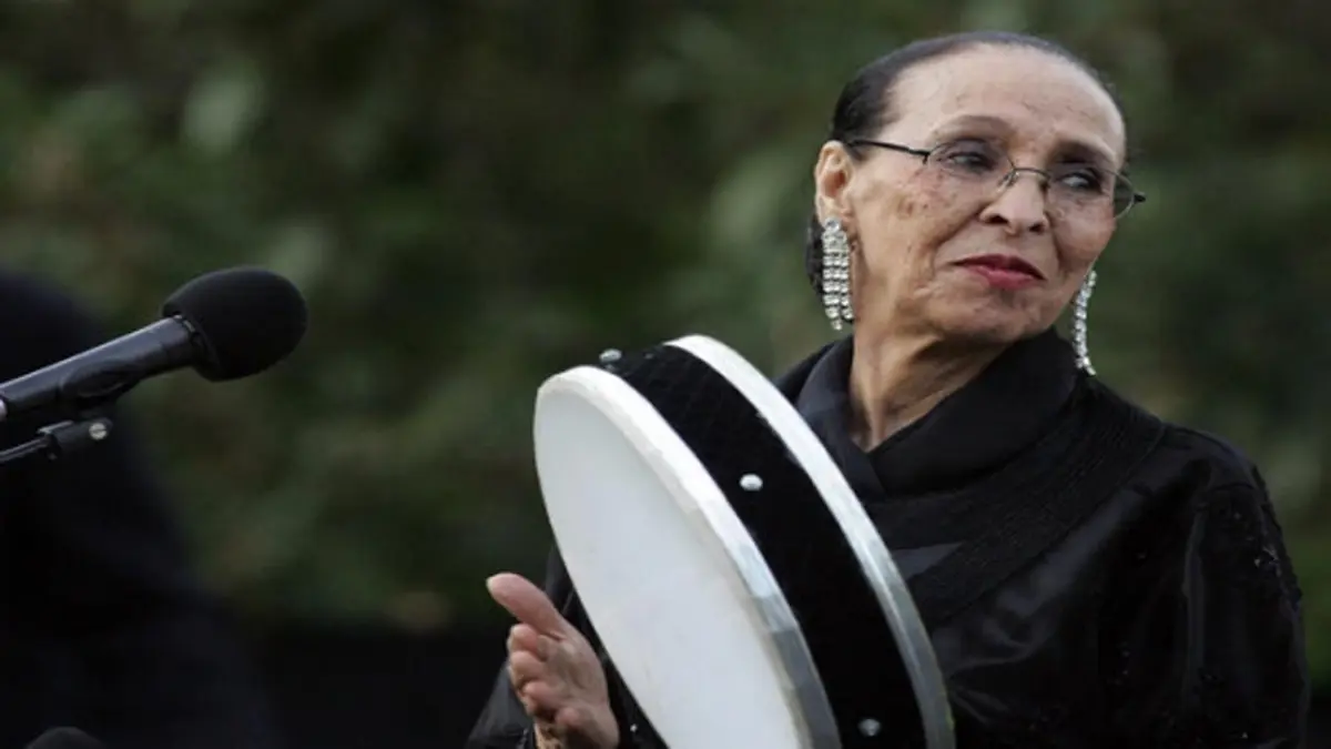 الحاجة الحمداوية أشهر مطربة شعبية في المغرب تعتزل الغناء