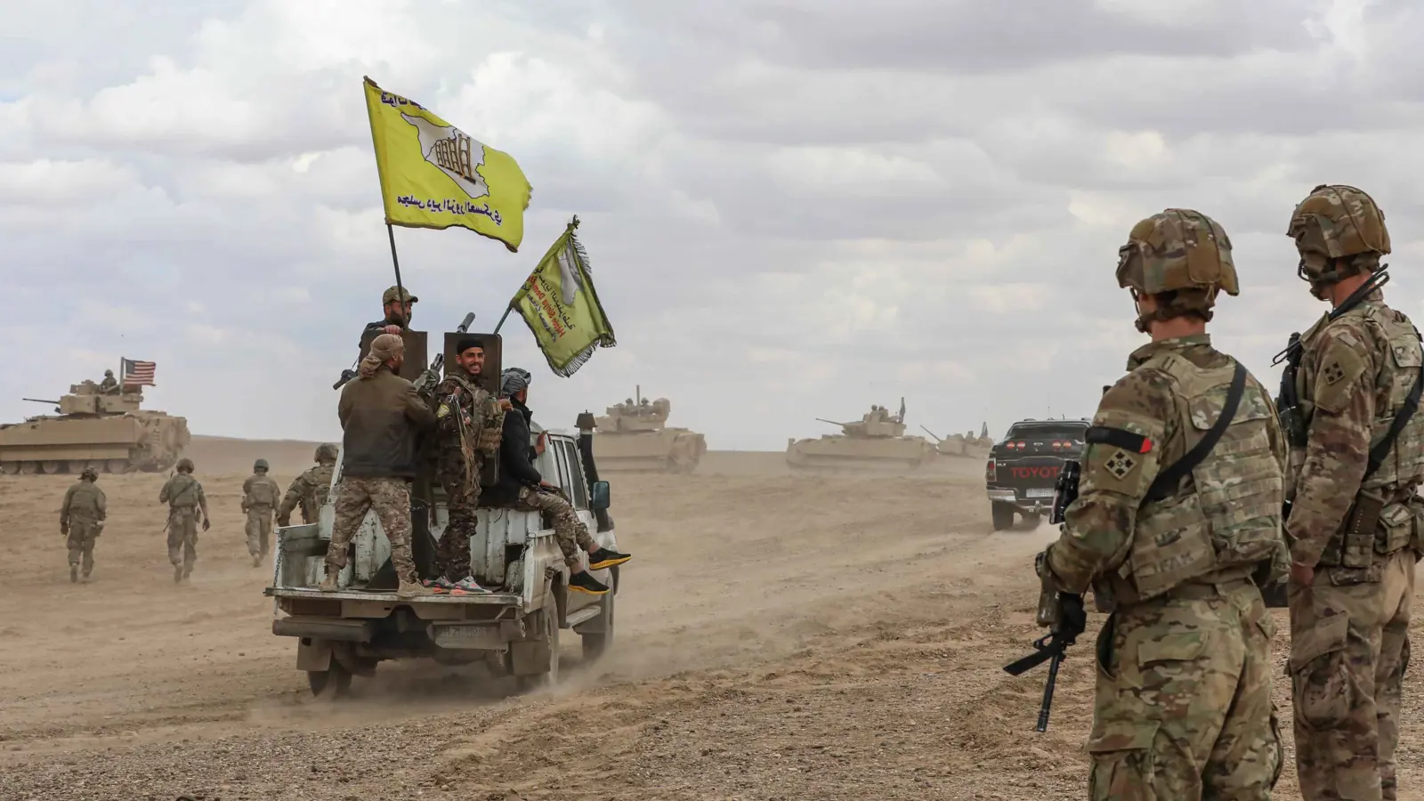 اجتماع بين التحالف الدولي و"قسد" لبحث خفض التصعيد في دير حافر (فيديو)