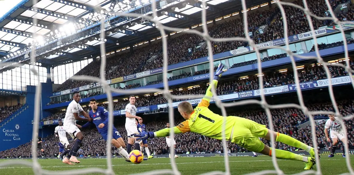 قطار تشيلسي يتعثر أمام إيفرتون في الدوري الإنجليزي