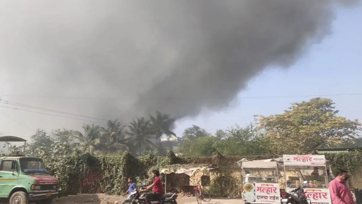 اندلاع حريق بأكبر معهد لإنتاج اللقاحات في العالم (فيديو)