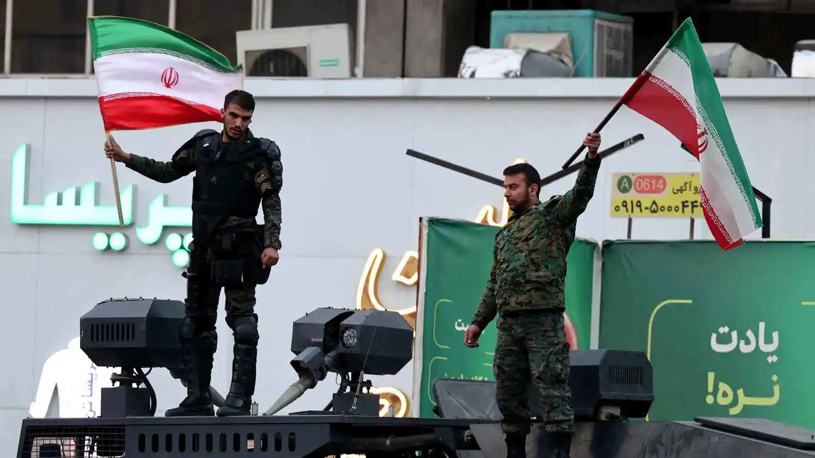 إيران تعتقل العشرات بتهمة التعاون مع "الموساد" و"الكردستاني"