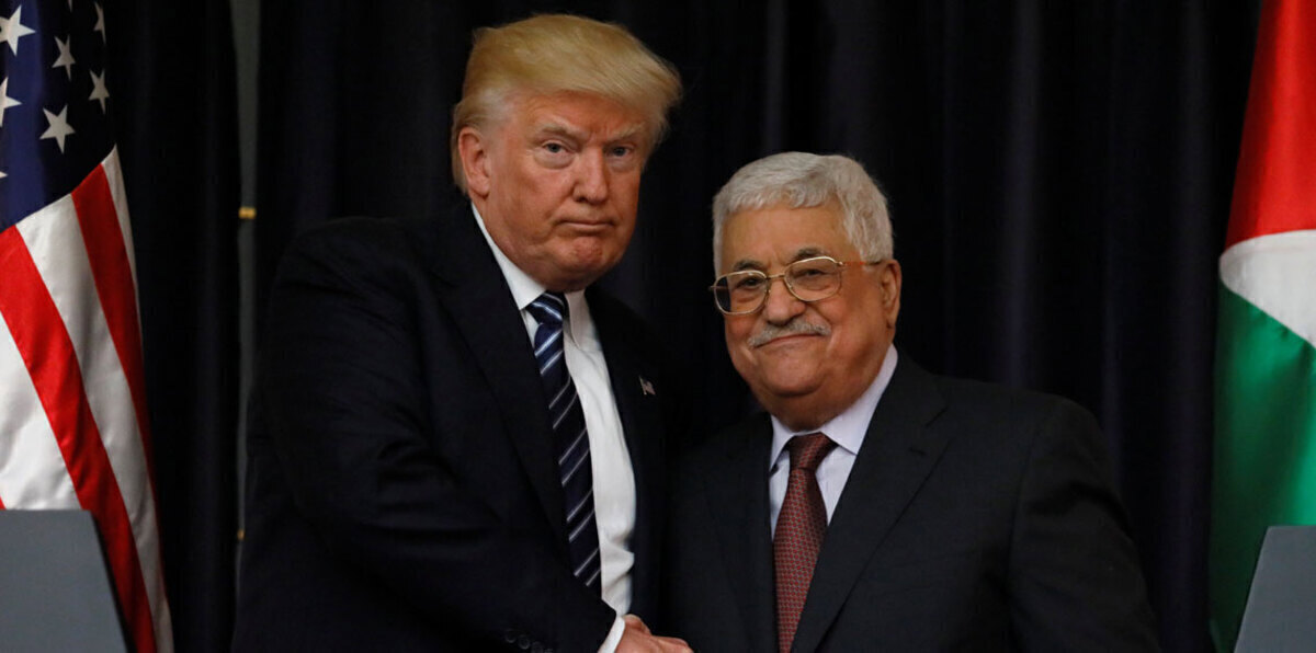صحيفة أمريكية: ترامب يعامل عباس باحترام ونتنياهو ستخيب آماله
