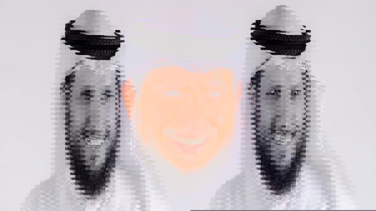 برلماني كويتي يثير جدلًا بامتناعه عن الوقوف أثناء أداء النشيد الوطني