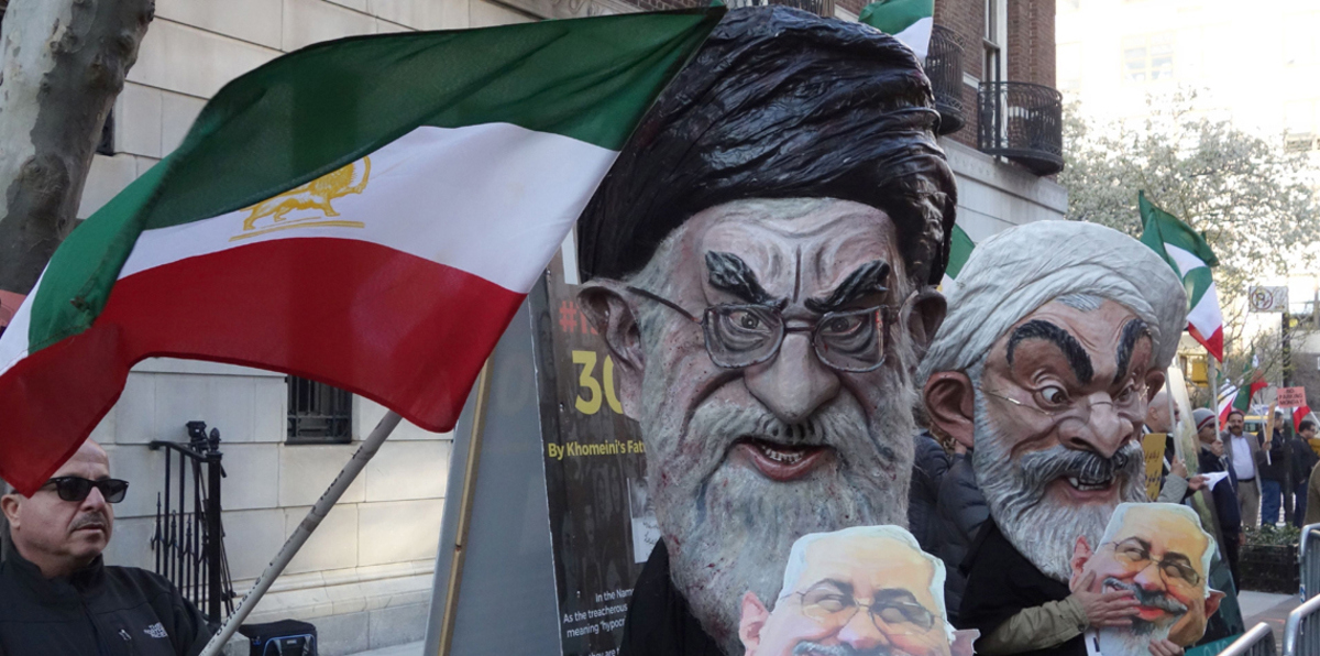 "فرشجرد".. حزب إيراني جديد ينضم لمعركة "إسقاط نظام الملالي"