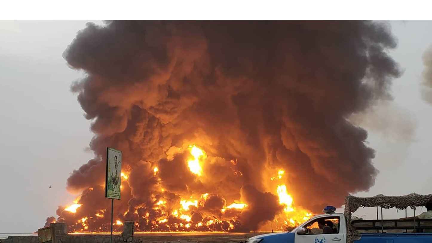 اليمن.. صور أقمار صناعية تظهر خزانات الوقود قبل وبعد استهدافها بالحديدة