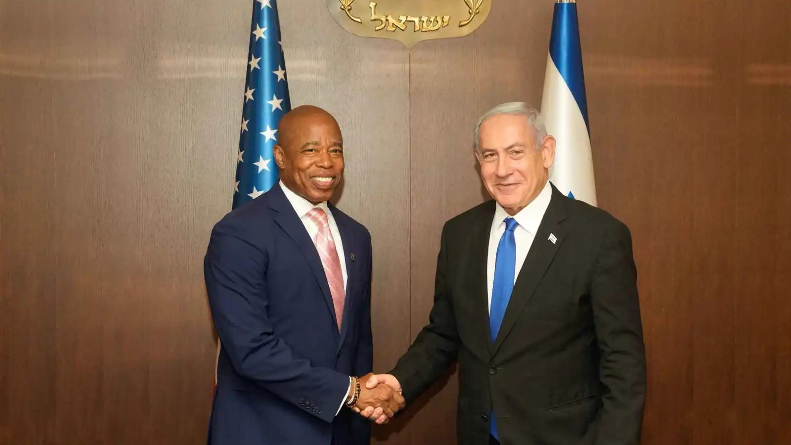 رغم رفض ممداني.. عمدة بلدية نيويورك يرحب بنتنياهو