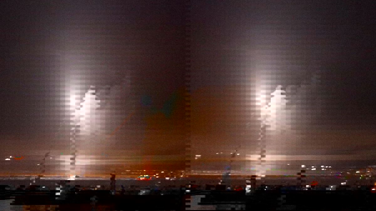 المرصد: 11 قتيلاً من القوات الإيرانية ومليشياتها والجيش الحكومي في الغارة الإسرائيلية على سوريا