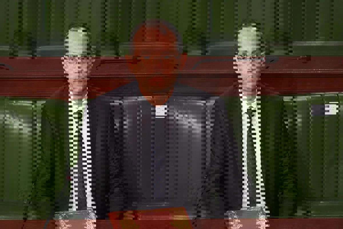 تونس.. تبرئة وزير الداخلية الأسبق هشام الفراتي في قضية "الغرفة السوداء"