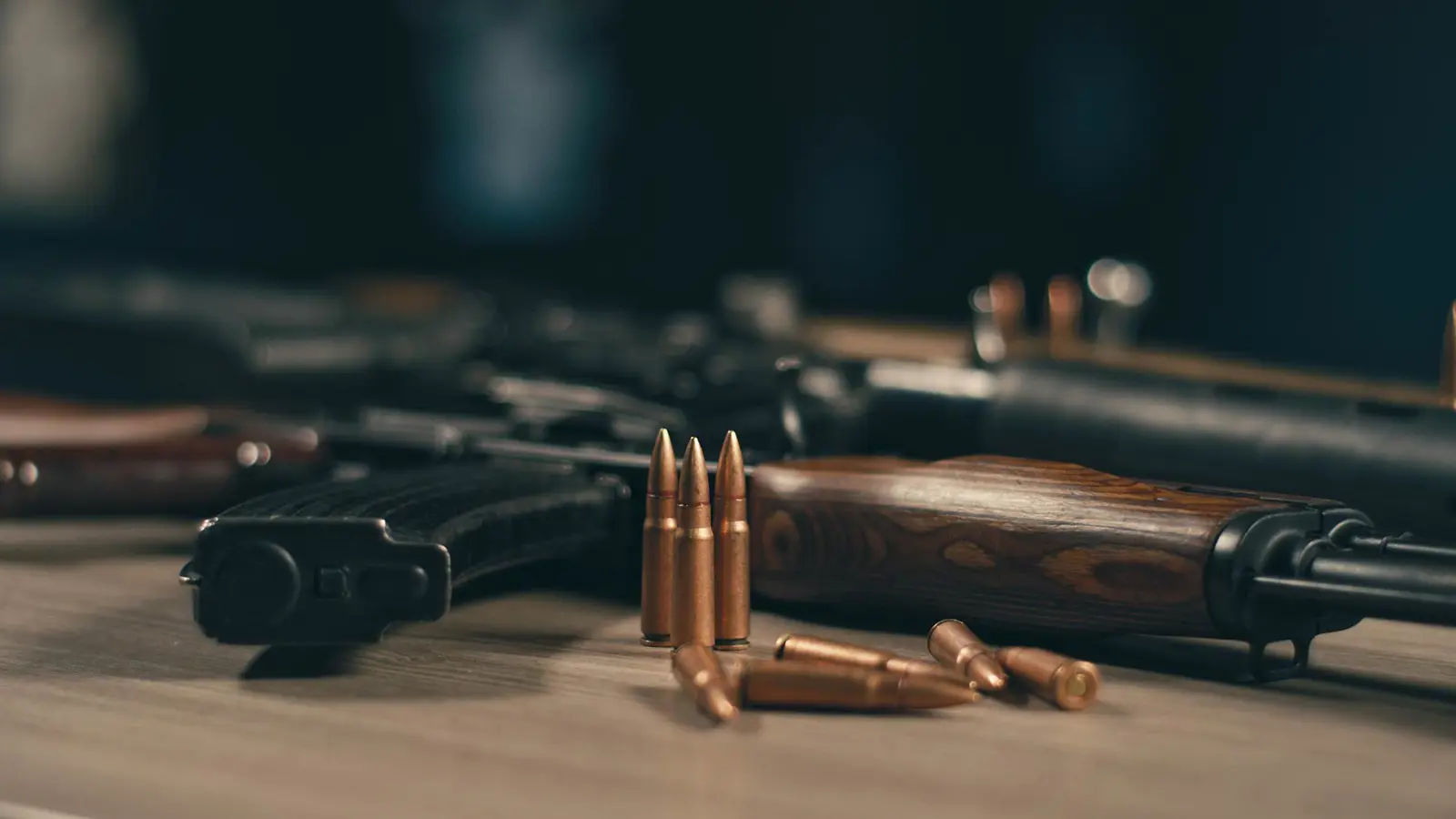 بـ"رشاش".. انتحار رجل أمن خلال مهمة عمل في العراق