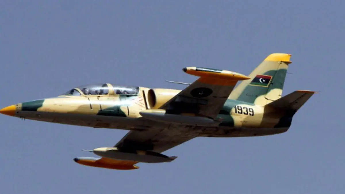 الجيش الليبي يعلن شن غارات على مواقع للميليشيات في طرابلس وسرت