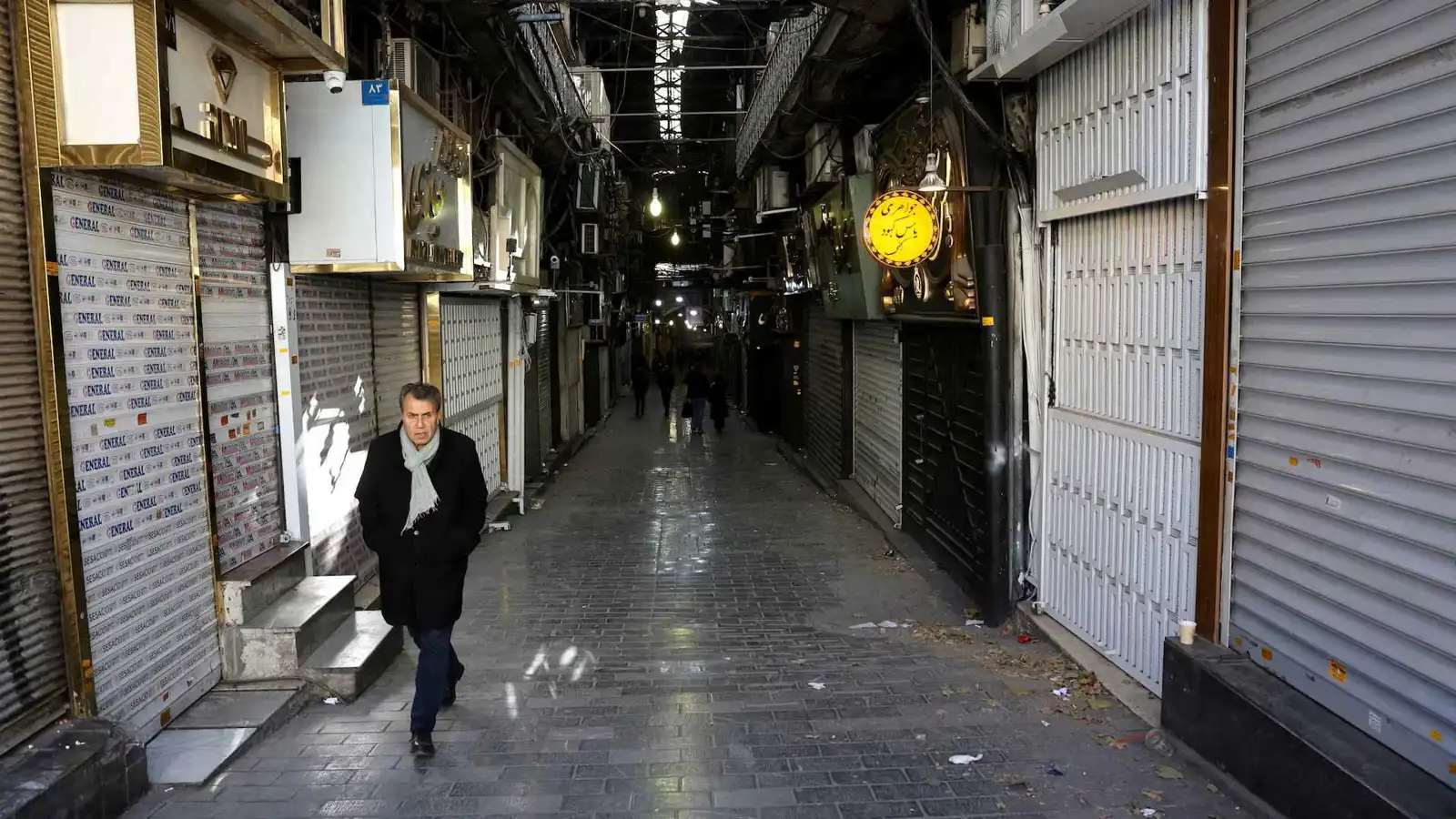 بين القصف وانفجار الداخل.. ماذا ينتظر النظام الإيراني بعد الحرب؟