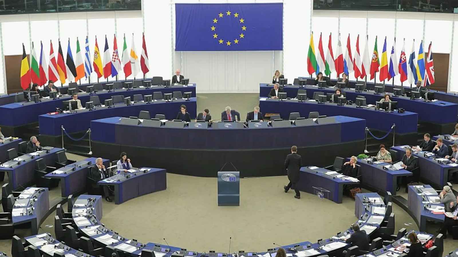 بسبب "هجمات هجينة".. عقوبات أوروبية على عملاء في المخابرات الروسية