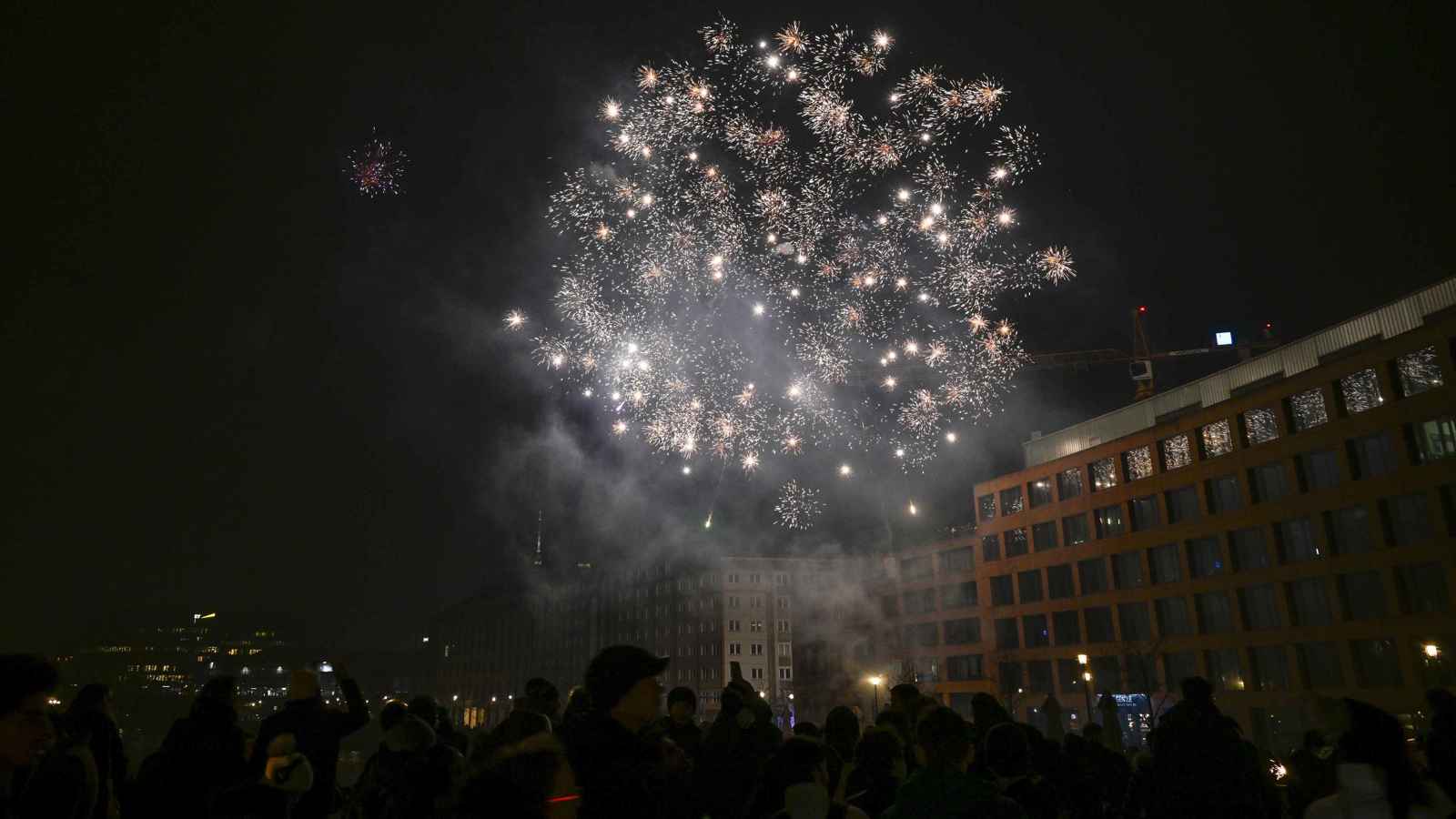 الألعاب النارية تقتل 5 أشخاص في ألمانيا (فيديو)